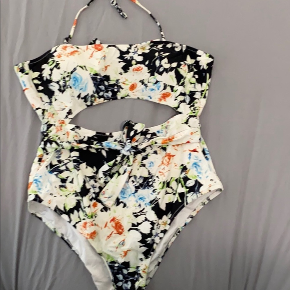 Bathing suit